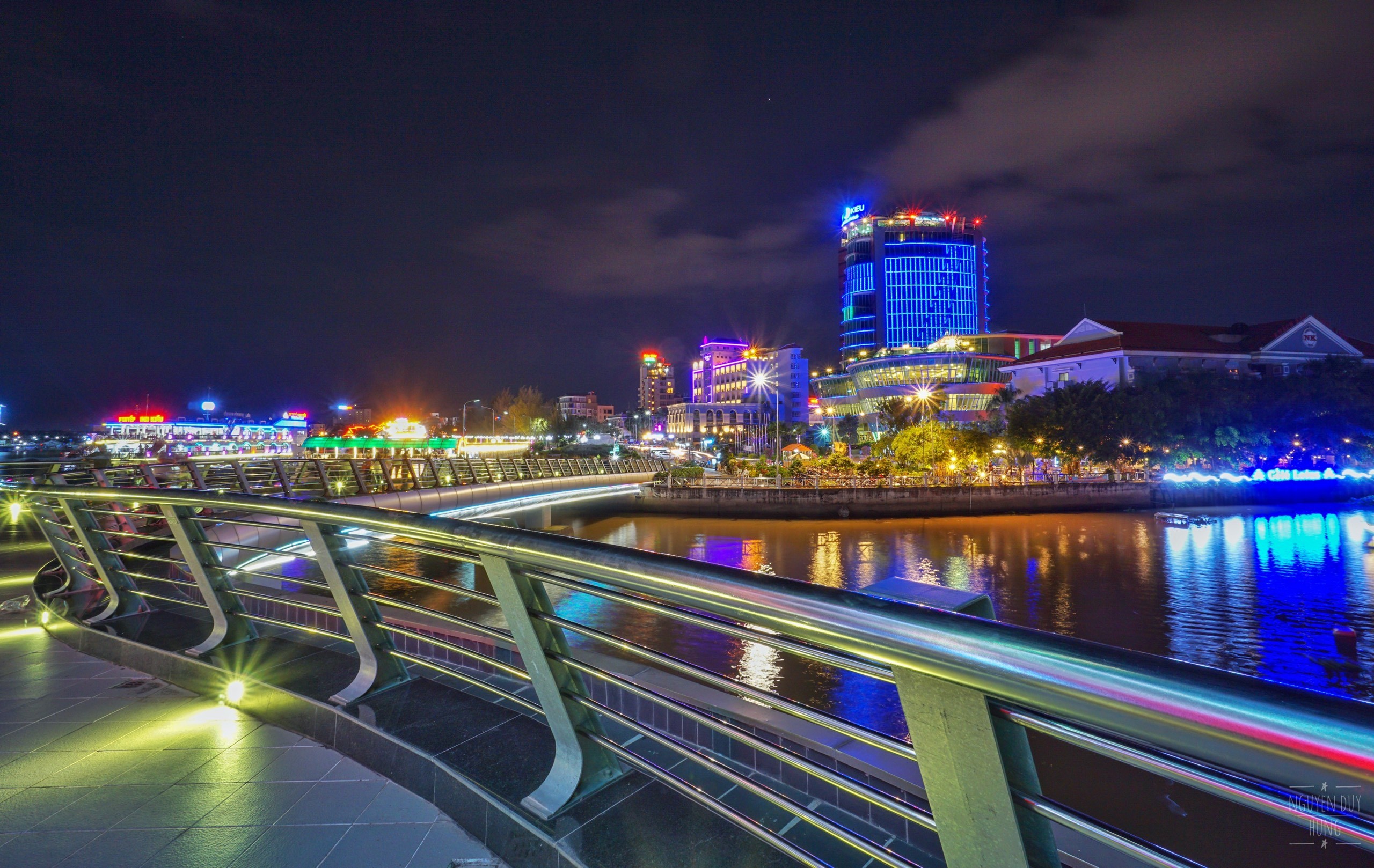 MEKONG DELTA WITH MEKONG EYES CRUISE - 4 DAYS 3 NIGHTS